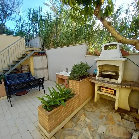 Con Giardino E Parcheggio Coperto Σπίτι διακοπών