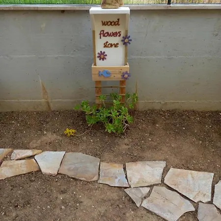 Con Giardino E Parcheggio Coperto Λορέτο