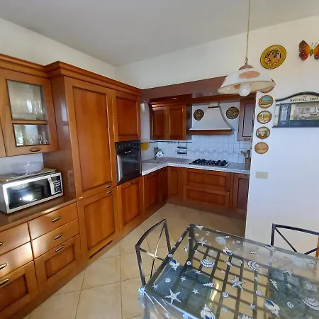 Con Giardino E Parcheggio Coperto * Loreto