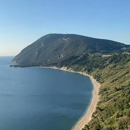 Con Giardino E Parcheggio Coperto *
